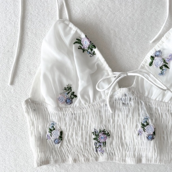 Embroidered Floral Tank - Picture 2 of 9
